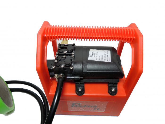 Pompa de stropit cu presiune cu doua motoare 12Vdc alimentata cu acumulator 12Ah - Pandora GF-1523, presiune 5,5-7,5 bar  cu cadru PORTABIL cu maner Grandepo [14]