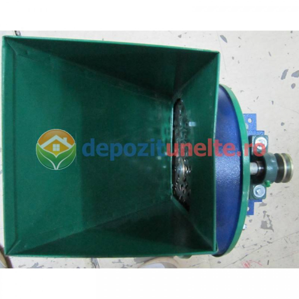 Razatoare Tocatoare manuala fructe si legume Vinita, cu disc de inox si fulie atasare motor [10]