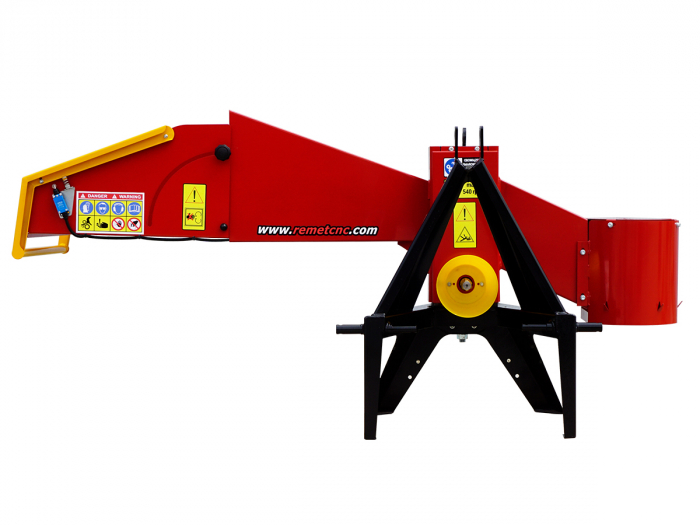 Tocator de crengi REMET R-100 PTO cu bandă 2.3 m, ∅ max. 90mm [6]