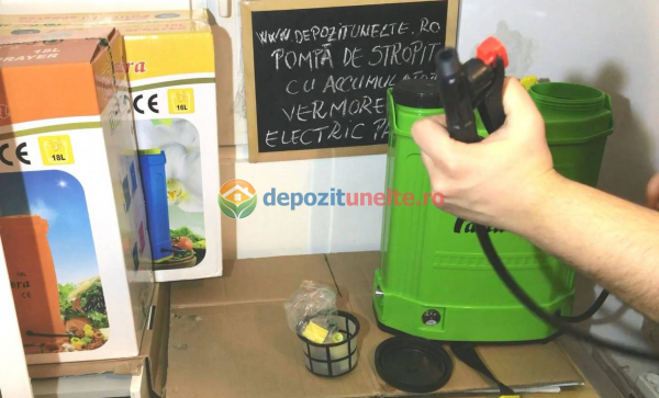 Vermorel electric cu acumulator / Pompa de stropit electrica Pandora 16 litri MODEL 2018 ACUMULATOR INTERSCHIMBABIL [9]