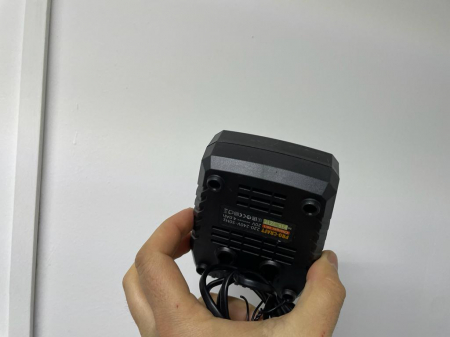 Încărcător ProCraft 20V pentru Acumulatori Li-Ion 4Ah, Protecție Completă și Încărcare Rapidă [8]