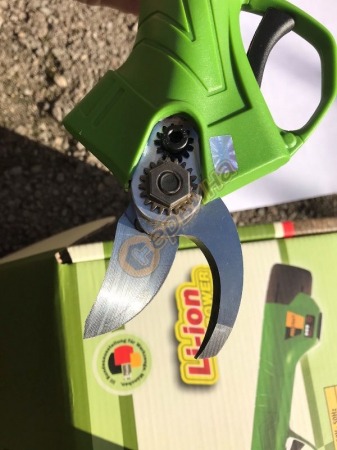 Foarfeca electrica cu acumulator Procraft ES16Li, 16V Li-ion, 2000mAh, pentru taiat vita de vie si pomi fructiferi  - 25 mm deschidere lama [17]