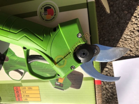 Foarfeca electrica cu acumulator Procraft ES16Li, 16V Li-ion, 2000mAh, pentru taiat vita de vie si pomi fructiferi  - 25 mm deschidere lama [18]