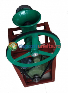 Masina de tocat carne nr.32 Micul Fermier GF-0229, cu motor electric 1500W JIA [10]