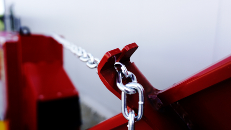 Tocator de crengi REMET R-100 PTO cu bandă 2.3 m, ∅ max. 90mm [7]