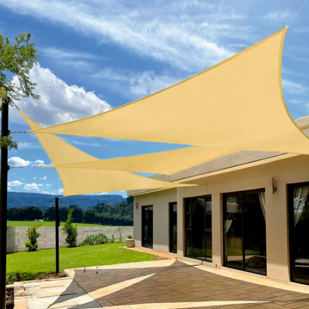 Umbrar/prelata de soare triunghi din PE, MESTERINO PE180030303 3 m X 3 m X 3 m, densitate 180g/mp, culoare bej, protectie UV [4]