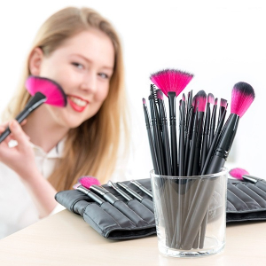 Set cu 24 de Pensule și Perii de Machiaj InnovaGoods [0]