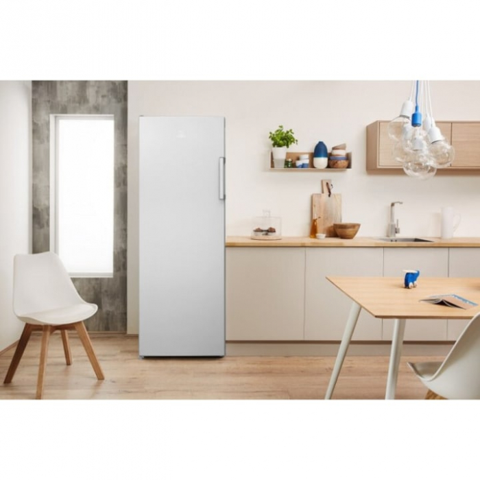 Congelator Indesit UI6 2 S, 245 l,  Dezghetare manuala, 4 sertare, Clasa E, H 167 cm, Argintiu  [6]