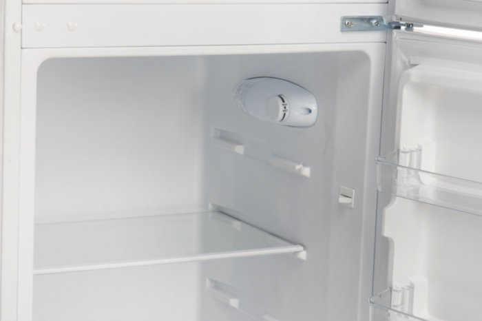 Frigider cu doua usi VIVAX DD-207E S, 204L, Clasa E, Termostat reglabil, Iluminare LED, Usi reversibile, Suprafata painted metal, 3 Rafturi de Sticla securizata, H 143 cm, Argintiu [8]