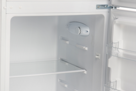 Frigider cu doua usi VIVAX DD-207E S, 204L, Clasa E, Termostat reglabil, Iluminare LED, Usi reversibile, Suprafata painted metal, 3 Rafturi de Sticla securizata, H 143 cm, Argintiu [7]