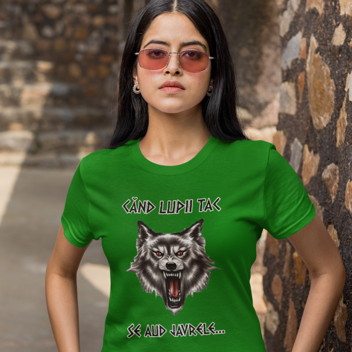 Tricou "Cand lupii tac se aud javrele"-Deyu [4]