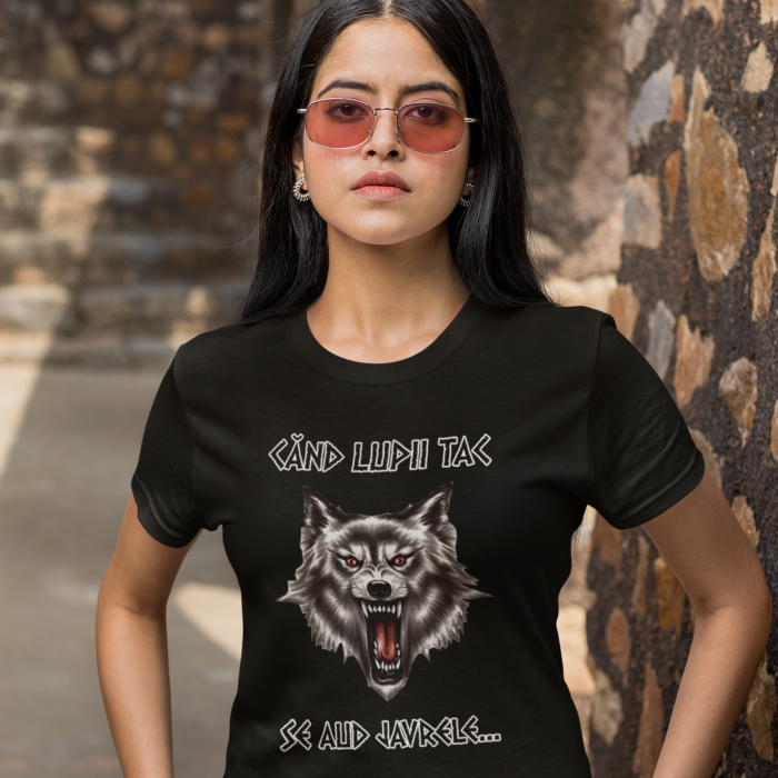 Tricou "Cand lupii tac se aud javrele"-Deyu [3]