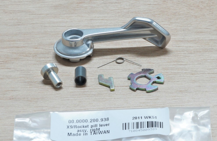 Pull Lever Assy, Right - 06 X9 / 07-09 X7 / Rocket [2]