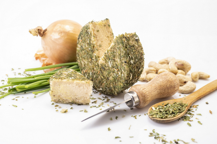 Branza maturata cu chives si ceapa, 150gr Rawckers [2]