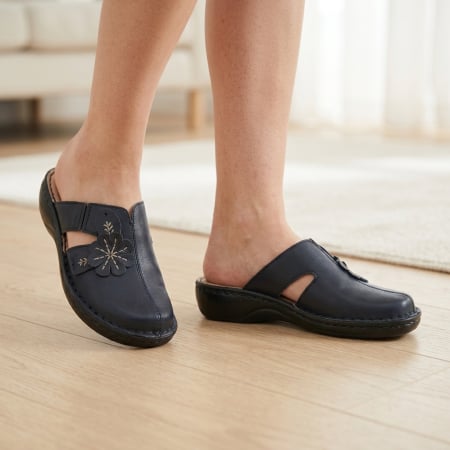 Saboti Dama din Piele Hand Made - Lichidare de Stoc: Saboți din Piele Naturală 7009 Negru
