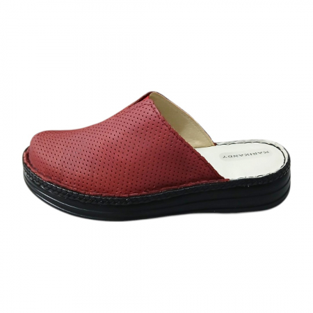 Saboti femei piele perforata 7011 bordo [1]