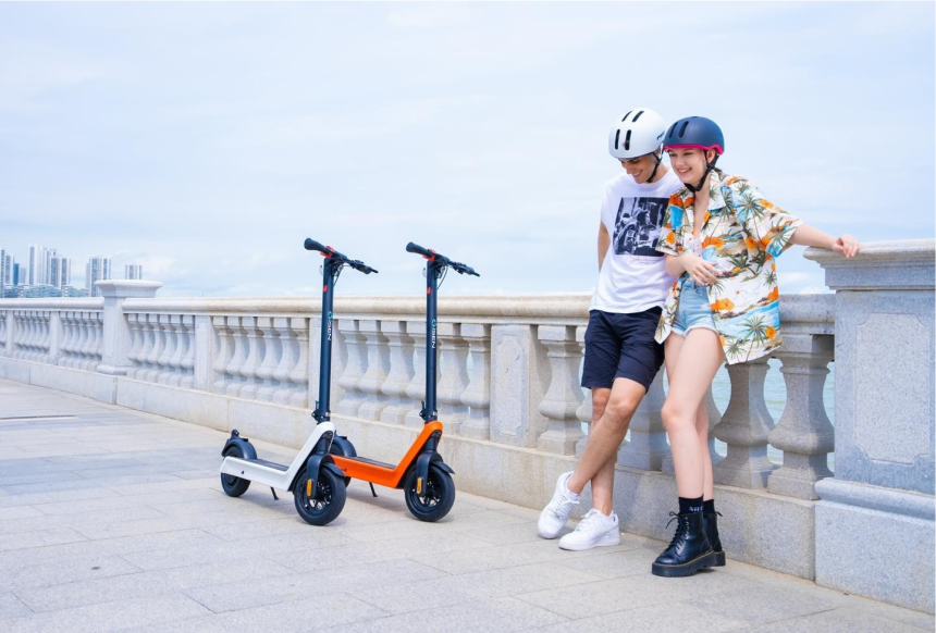 6 Reasons Why You Need an Electric Scooter - DualStore Presents iSEN