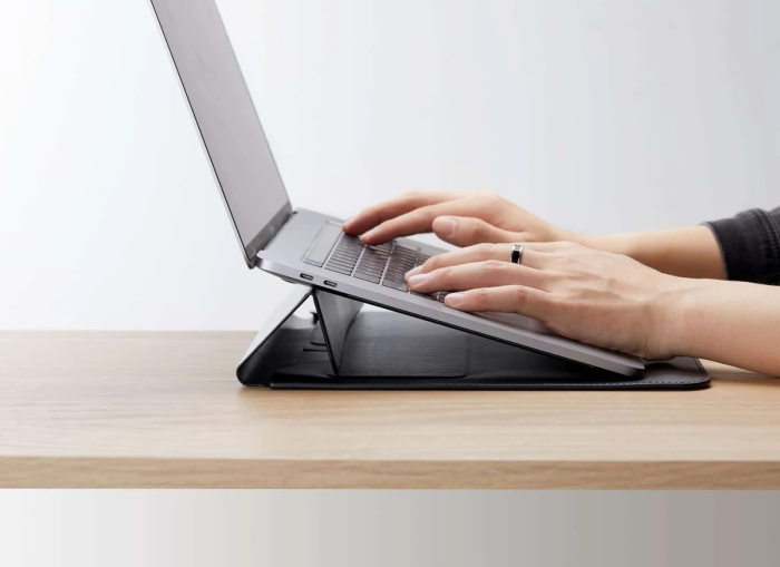 HyperShield Stand & Go Laptop Sleeve, MacBook Pro/Air 13"/14" Black [4]