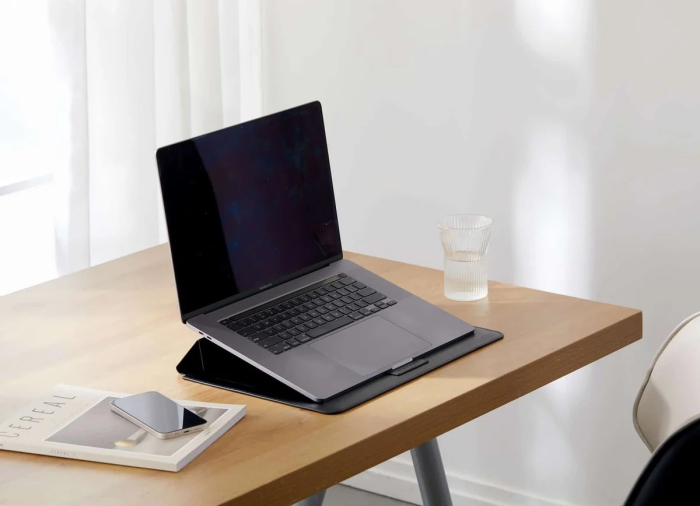 HyperShield Stand & Go Laptop Sleeve, MacBook Pro/Air 13"/14" Black [5]
