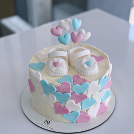 Torturi Personalizate - tort-gender-reveal-inimioare-roz-bleu-botosei-dulce-amintire