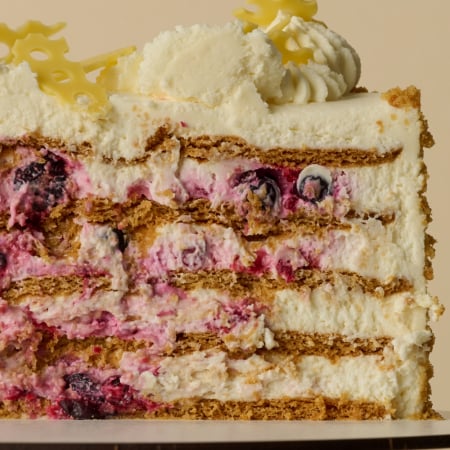 190 Lei/kg Medovik Fructe de Pădure [1]