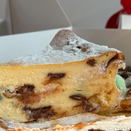 Pasca cu Stafide si Ciocolata Belgiană [1]