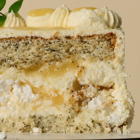 200 Lei/kg Tort Mac cu Bezea Crocanta, Cremeux de Lamaie [1]