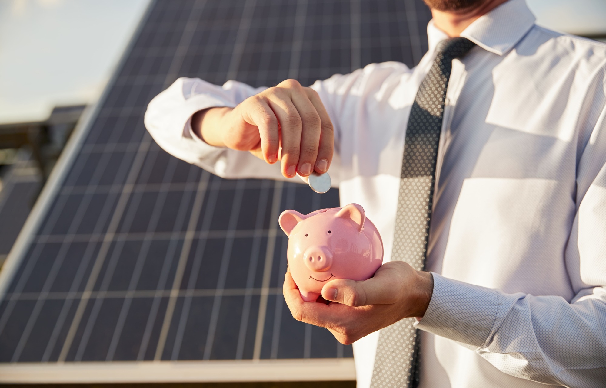 Cat produc panourile fotovoltaice: potentialul energetic al acestora