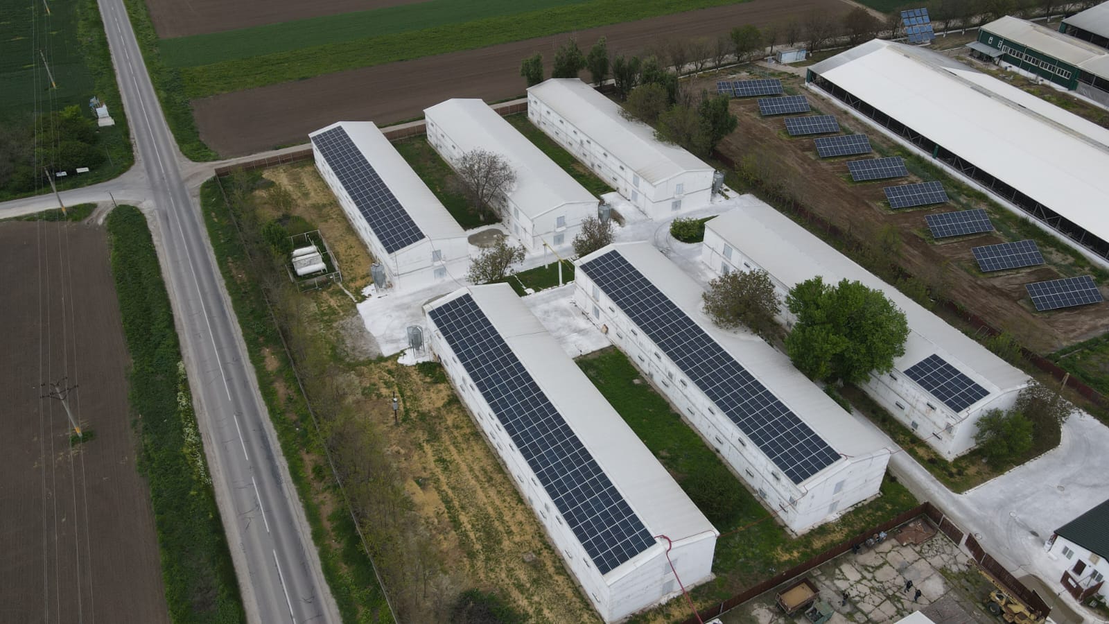 Orientarea panourilor fotovoltaice: care este cea ideala?
