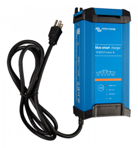 Victron Energy Blue Smart IP22 Charger 12/30(3) 230V CEE 7/70