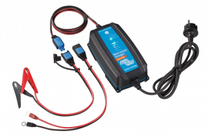Acumulatori VRLA AGM/GEL / Tractiune / LiFePo4 - Incarcator Victron Energy Blue Smart IP65  12/25(1) 230V UK