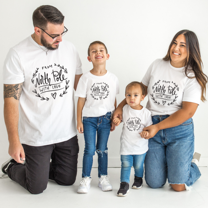 Familia unita: Tricouri personalizate care sarbatoresc legatura speciala