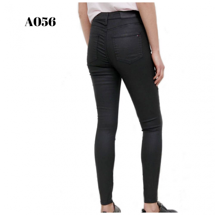 Pantaloni imitatie piele, foarte putin luciosi, A056 Vivian [2]