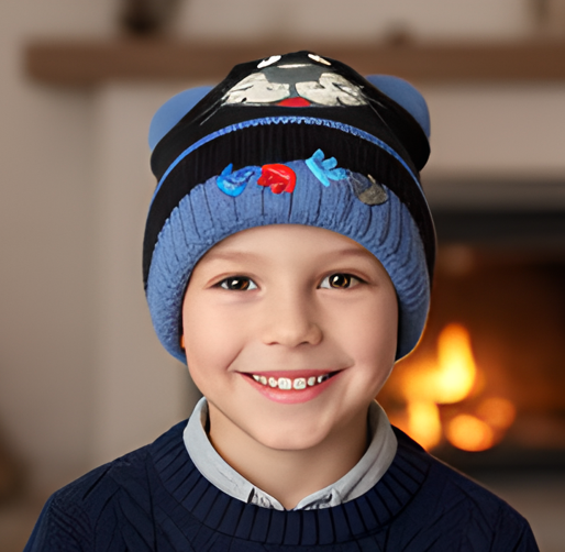 Caciula de copii, calduroasa, dublata în interior cu polar, care acoperă urechile și fruntea [3]