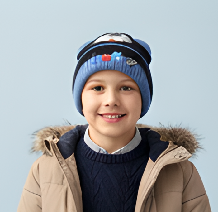 Caciula de copii, calduroasa, dublata în interior cu polar, care acoperă urechile și fruntea [5]
