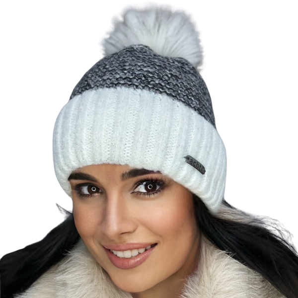 Căciulă de damă DARIA – model de iarnă cu pompon, interior polar, tricot moale și foarte călduroasă [2]