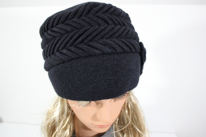 Caciula rafinata de dama ALINA din angora, marime universala, captuseala din polar, culoare  negru [2]