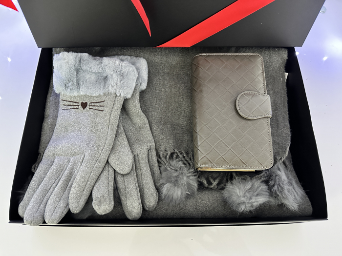 Cadoul perfect de Crăciun - 3 in1 Eșarfă groasa de damă din cashmere, portofel piele naturala gri și mănuși  catifelate  2103Grey [3]