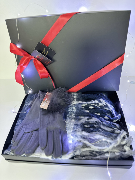 Cadoul perfect de Crăciun - Eșarfă groasa de damă din cashmere și mănuși  catifelate cu blăniță gri 5707BLM [2]