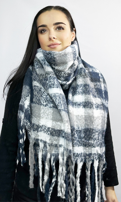 Cadoul perfect de Crăciun - Eșarfă groasa de damă din cashmere și mănuși  catifelate cu blăniță gri 5707BLM [4]