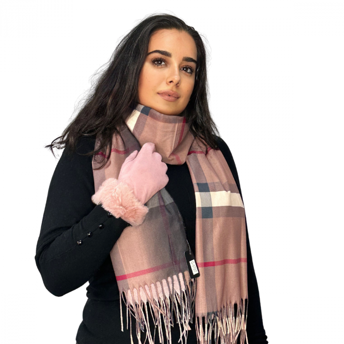 Cadoul perfect de Crăciun - set 2in1 cu manusi si esarfa carouri femei C-5707.04 roz cu blanita [2]