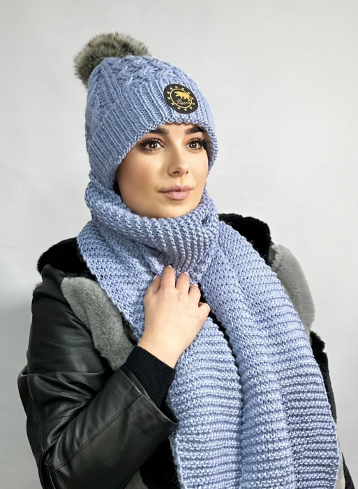 Cadoul perfect de Crăciun - Set caciula cu fular asortat, din lana, ambalat in cutie cadou, model IULIA  albastru light [5]