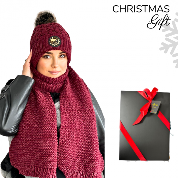 Cadoul perfect de Crăciun - Set caciula cu fular asortat, din lana, ambalat in cutie cadou, model IULIA visiniu [1]