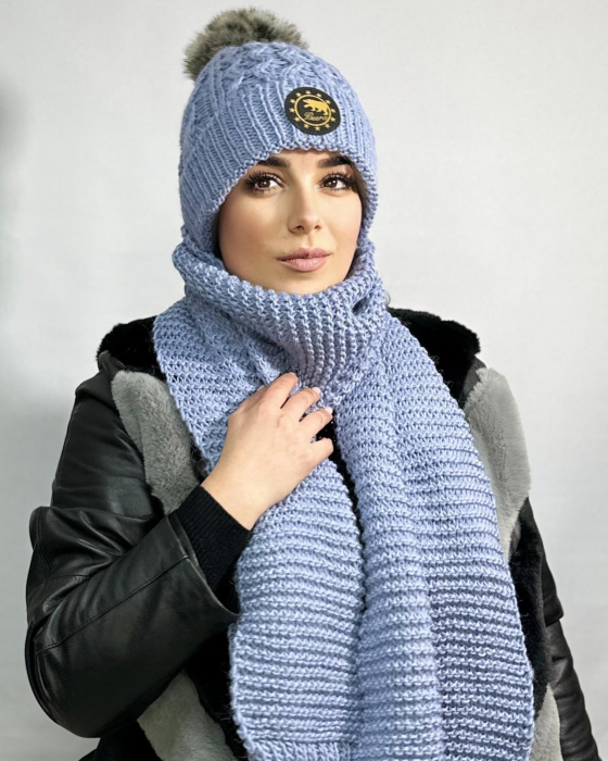 Cadoul perfect de Crăciun - Set caciula cu fular asortat, din lana, ambalat in cutie cadou, model IULIA  albastru light [3]