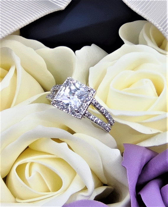 Inel Dolly White diametru 17 cm cu cristale placat cu aur 18k [4]