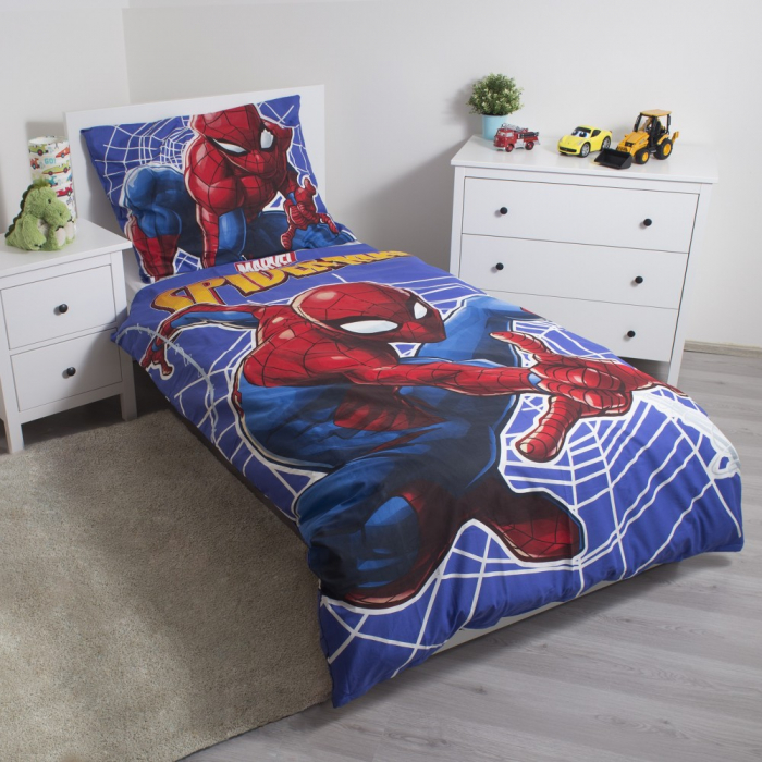 Lenjerie de pat licenta Disney Spiderman  ( fosforescenta) marime 140×200 cm, 70×90 cm JFK019399 [1]