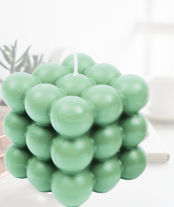 Lumanare parfumata decorativa din ceara naturala de soia, model cub Bubble verde CBM3X3