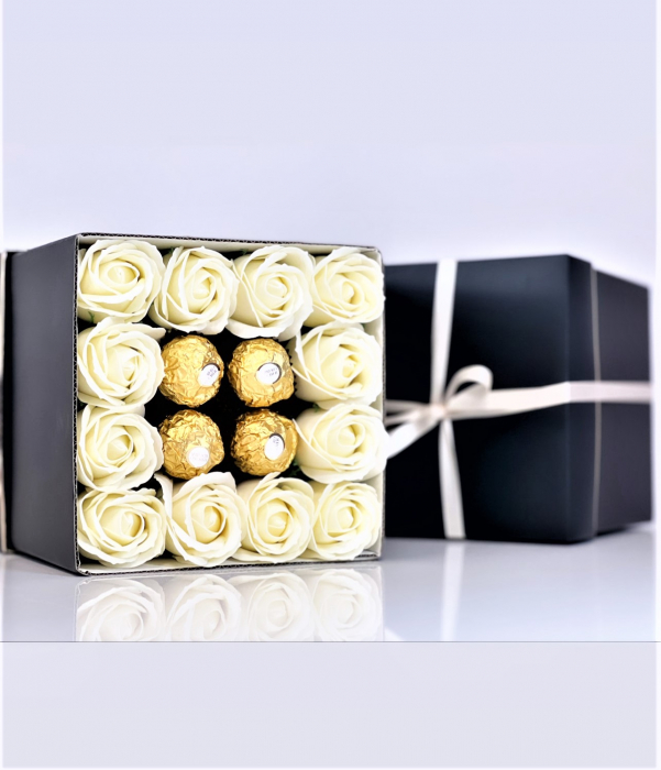 Luxury Box White Aranjament cu trandafiri din sapun si praline de ciocolata Ferrero Rocher [1]