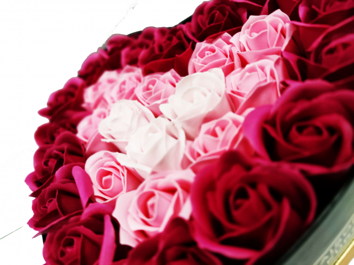 Pachet cadou cu 31 trandafiri din sapun roz si albi  AC-R31324 big box sub forma de inima neagra [2]