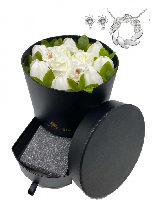 Pachet cadou pentru dama  cu 11 mix de flori din sapun AMURG WHITE  CS121030 [1]